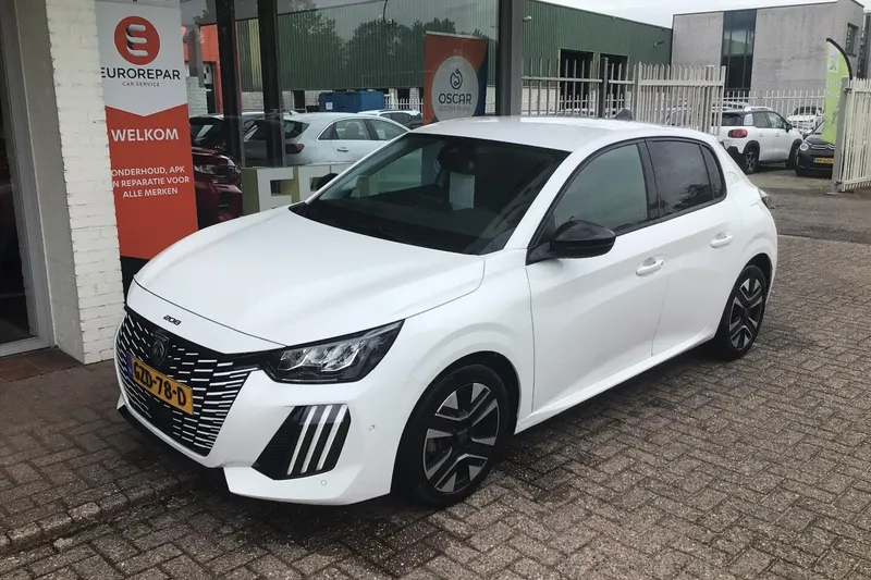Peugeot 208 (2024)
