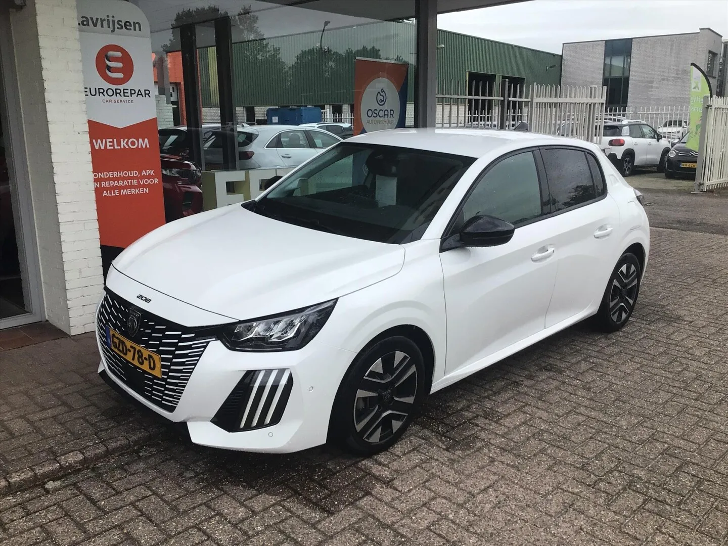 Peugeot 208 (2024) — foto 1