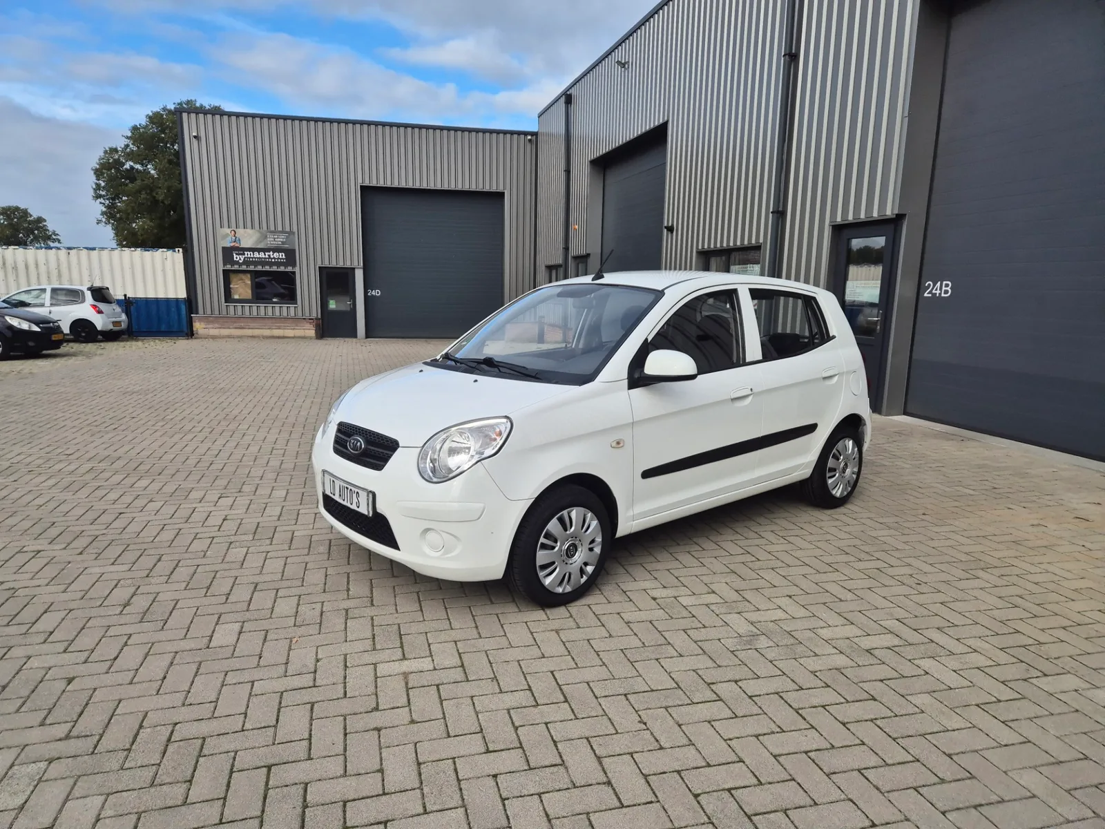 Kia Picanto (2011) — foto 1