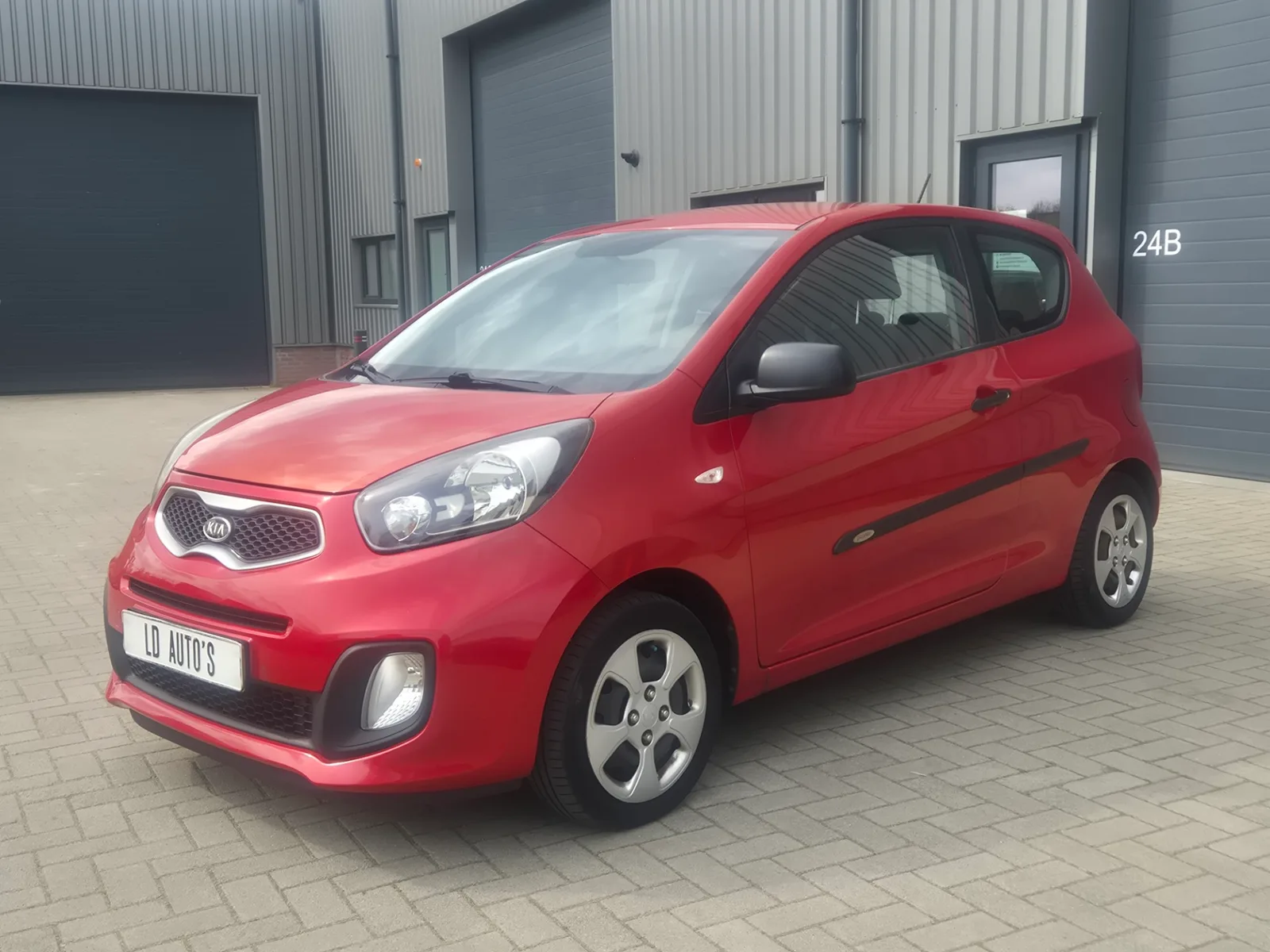 Kia Picanto (2012) — foto 1