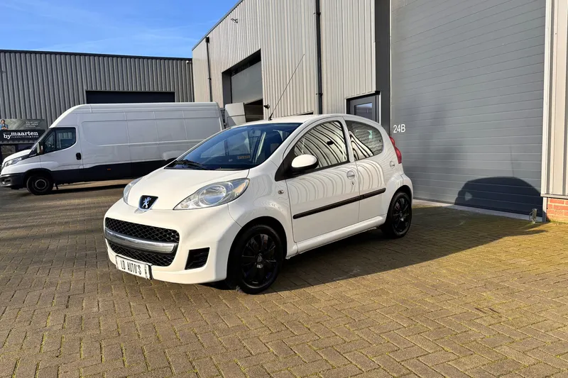 Peugeot 107 (2010)