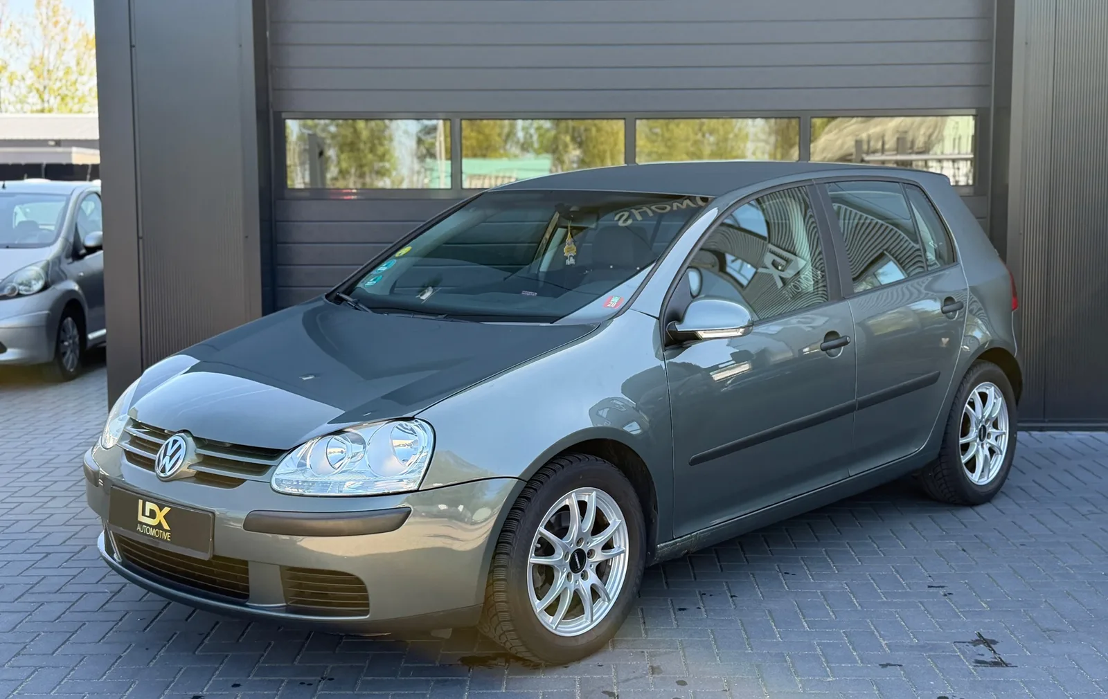 Volkswagen Golf (2005) — foto 1