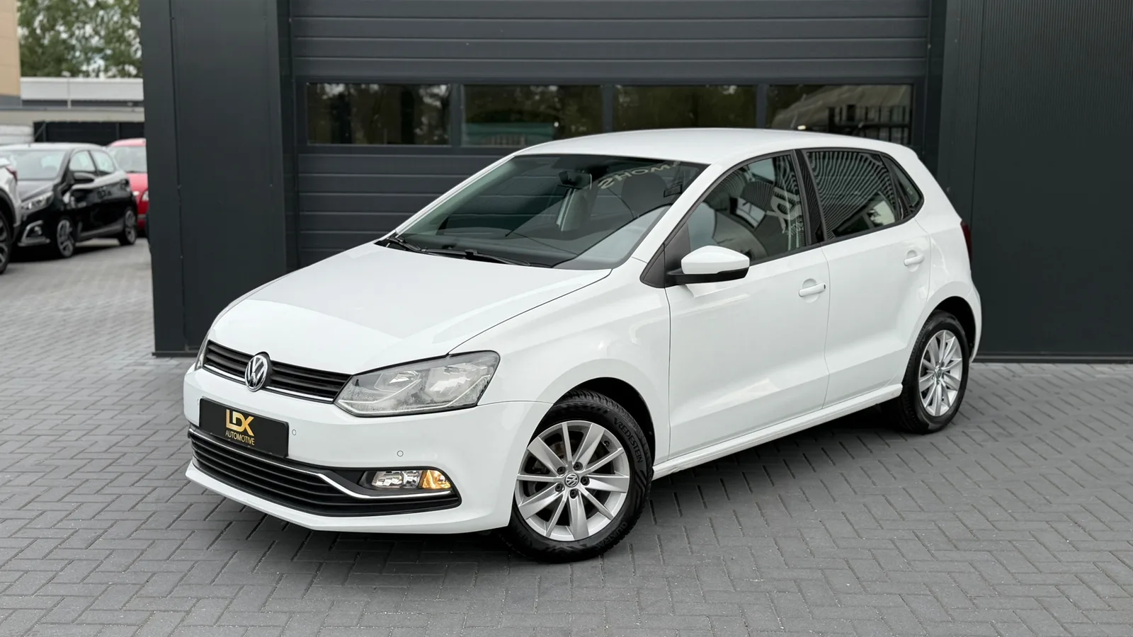 Volkswagen Polo (2015) — foto 1