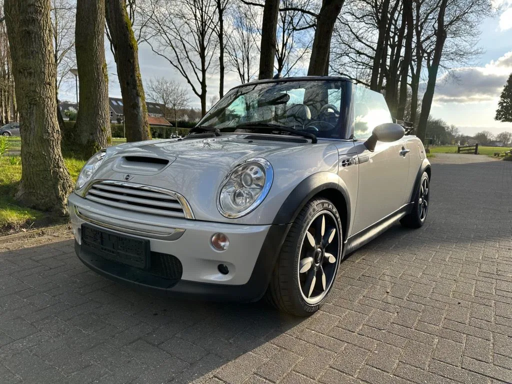 MINI Cabrio (2008) — foto 1