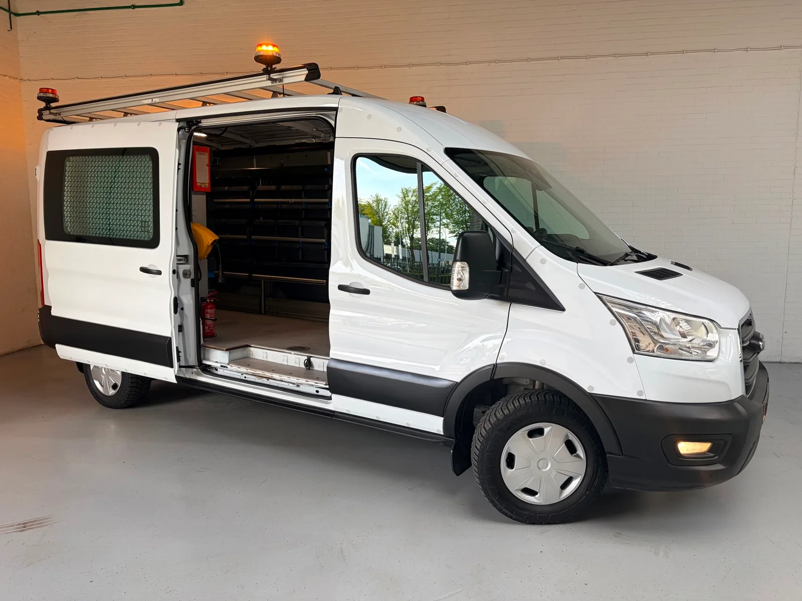 Ford Transit (2020) — foto 1