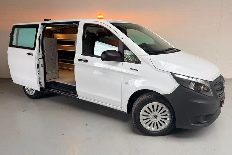 Mercedes-Benz eVito (2023)