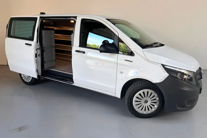 Mercedes-Benz eVito (2023)