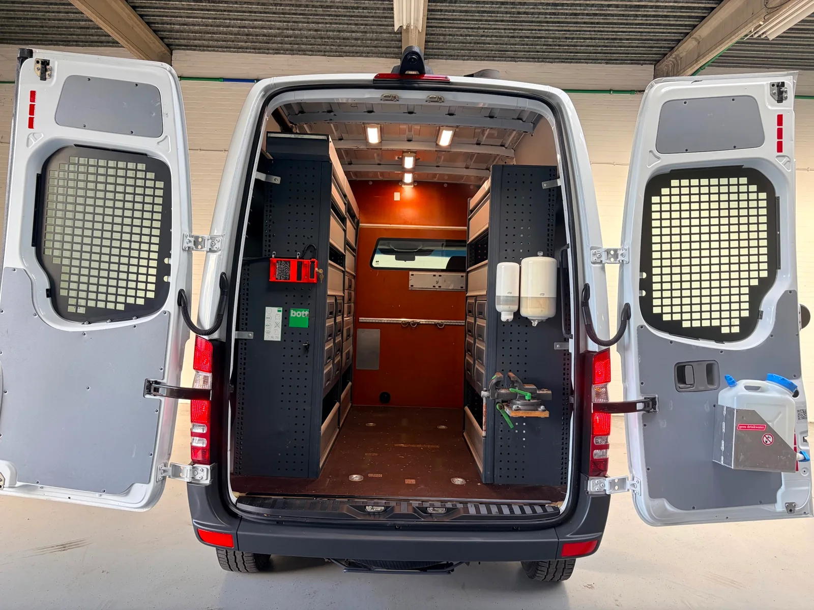 Mercedes-Benz Sprinter (2017) — foto 1