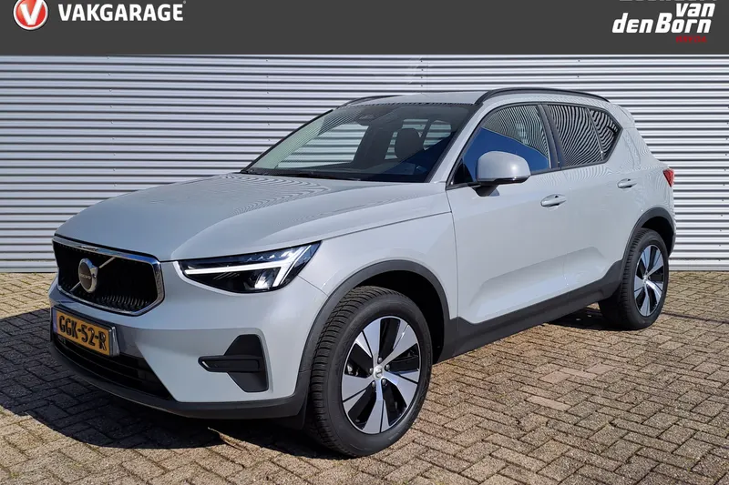 Volvo XC40 (2024)