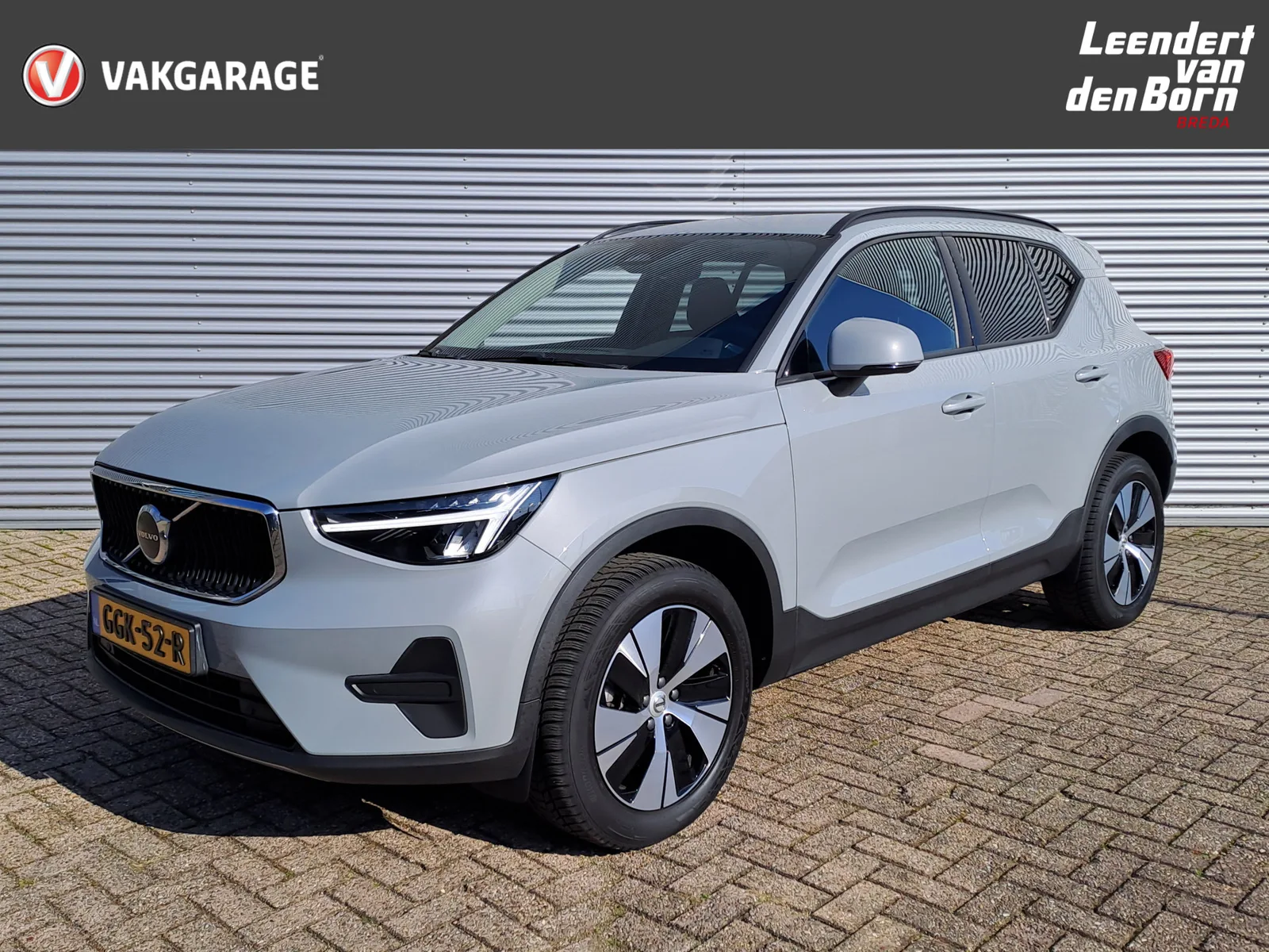 Volvo XC40 (2024) — foto 1