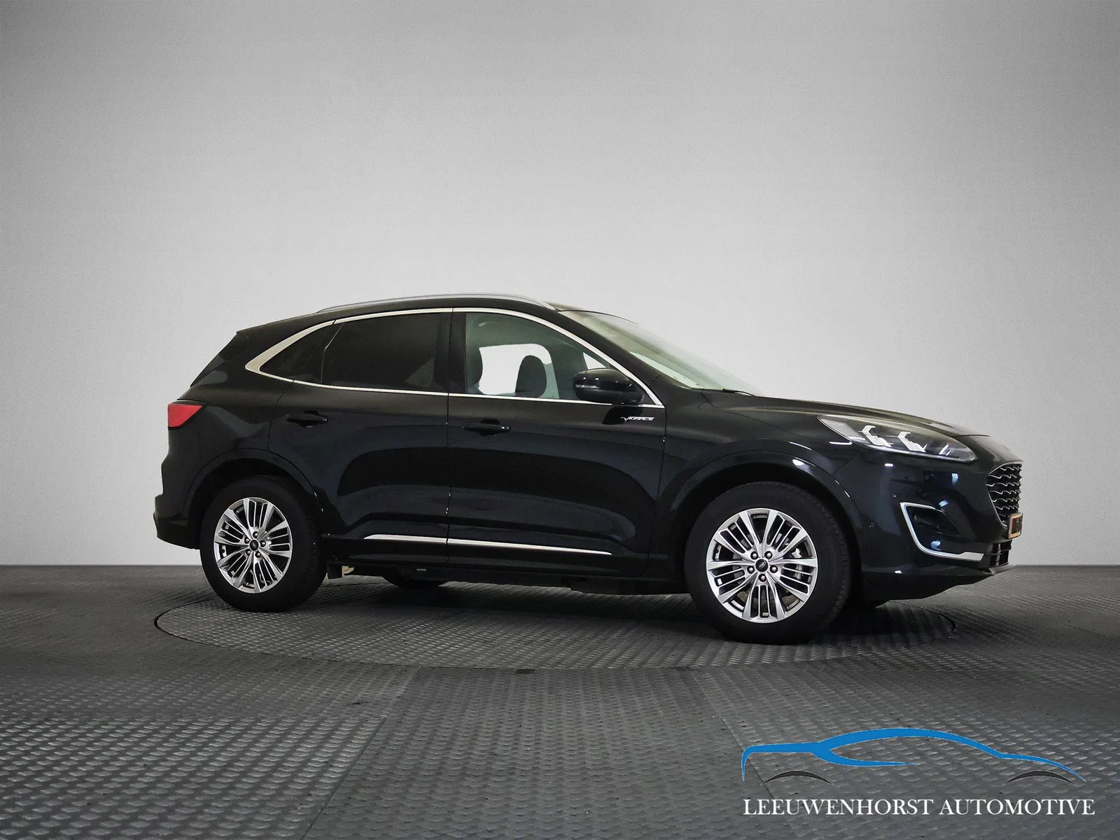 Ford Kuga (2023) — foto 1