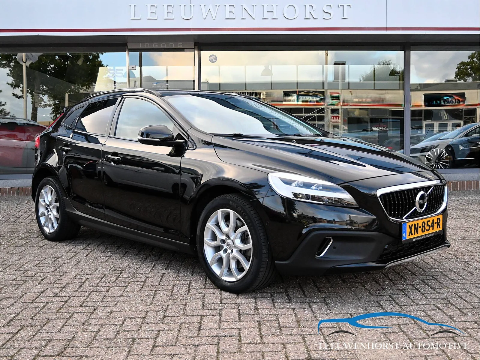 Volvo V40 Cross Country (2019) — foto 1