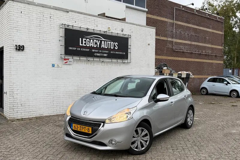 Peugeot 208 (2013)