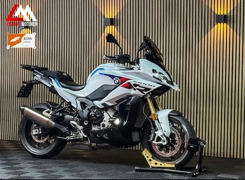 BMW S 1000 XR (2024) — foto 1