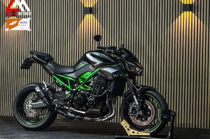 Kawasaki Z900 (0)