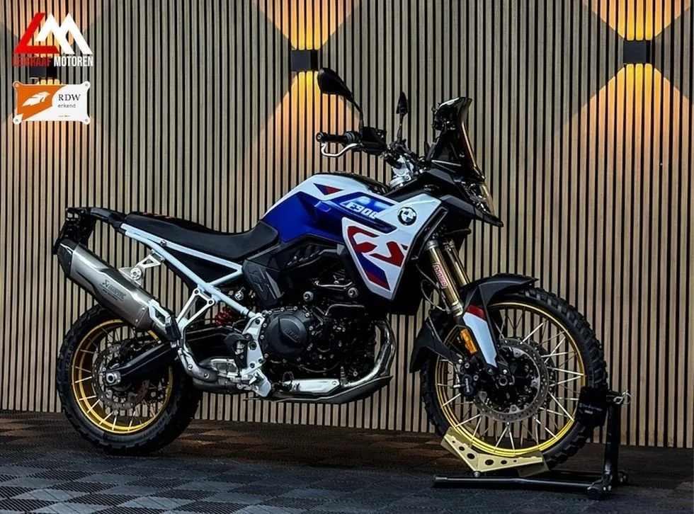 BMW F 900 GS (2024) — foto 1