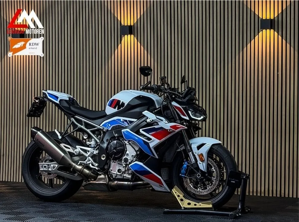 BMW M 1000 R (2029) — foto 1