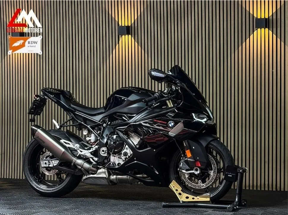 BMW S 1000 RR (2026) — foto 1