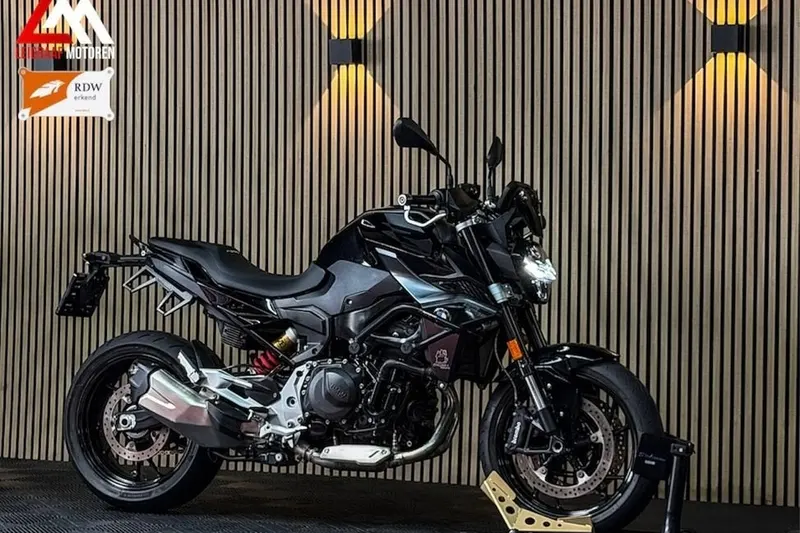 BMW F 900 R (2024)