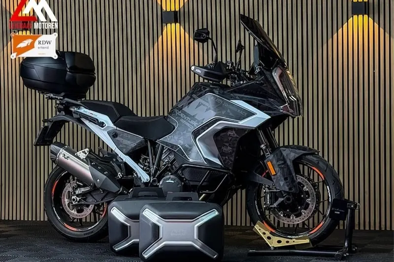 KTM 1290 Super Adventure S (2024)