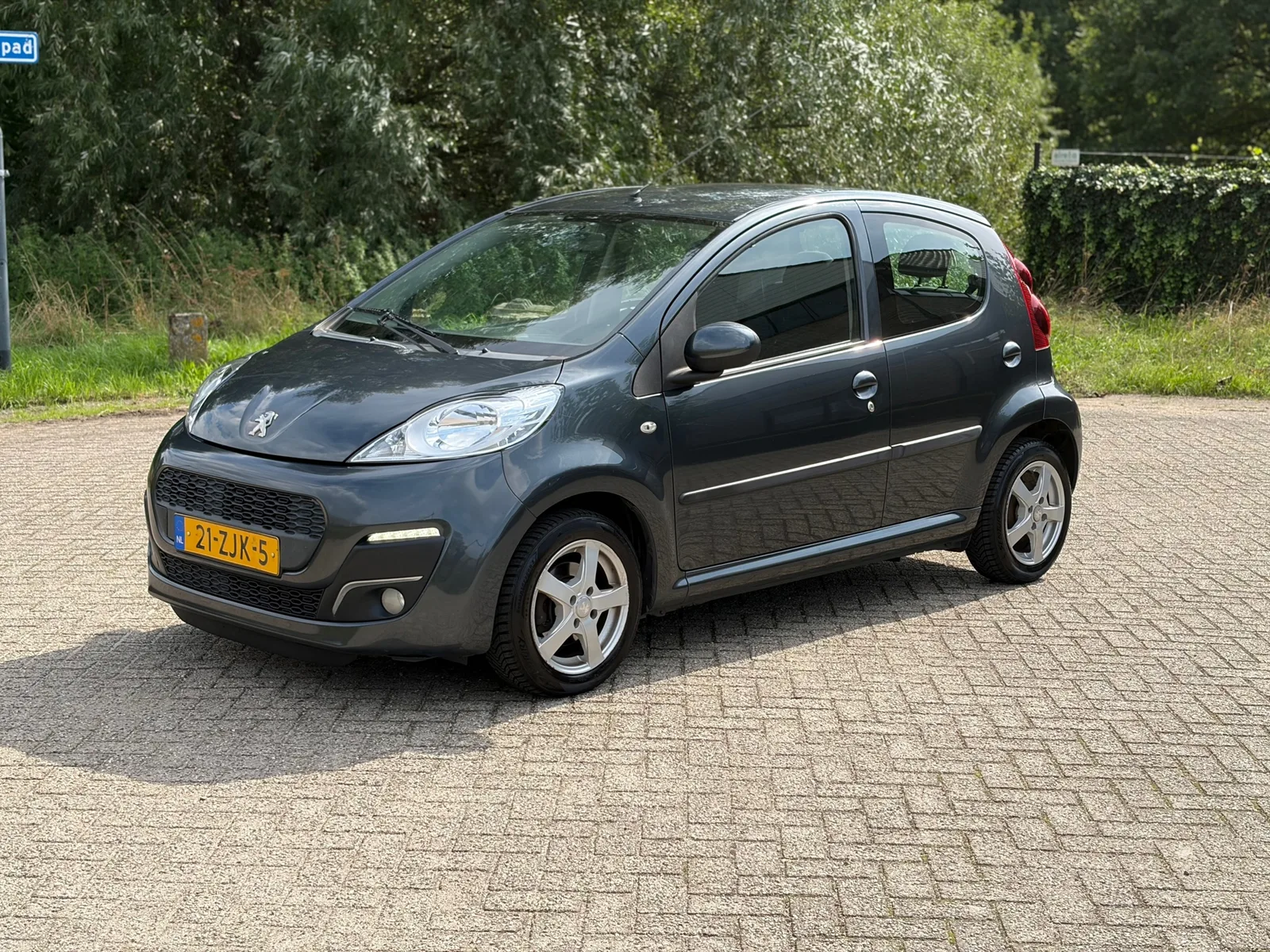 Peugeot 107 (2012) — foto 1