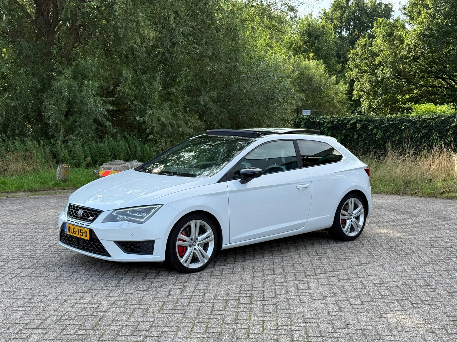 SEAT Leon (2014) — foto 1