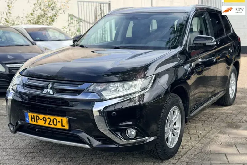 Mitsubishi Outlander (2015)