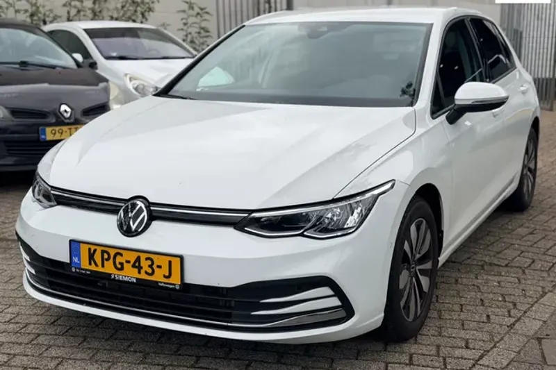 Volkswagen Golf (2024)