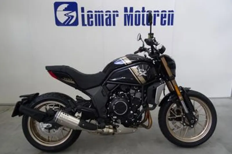 CFMoto 700 CL-X Heritage (2026)