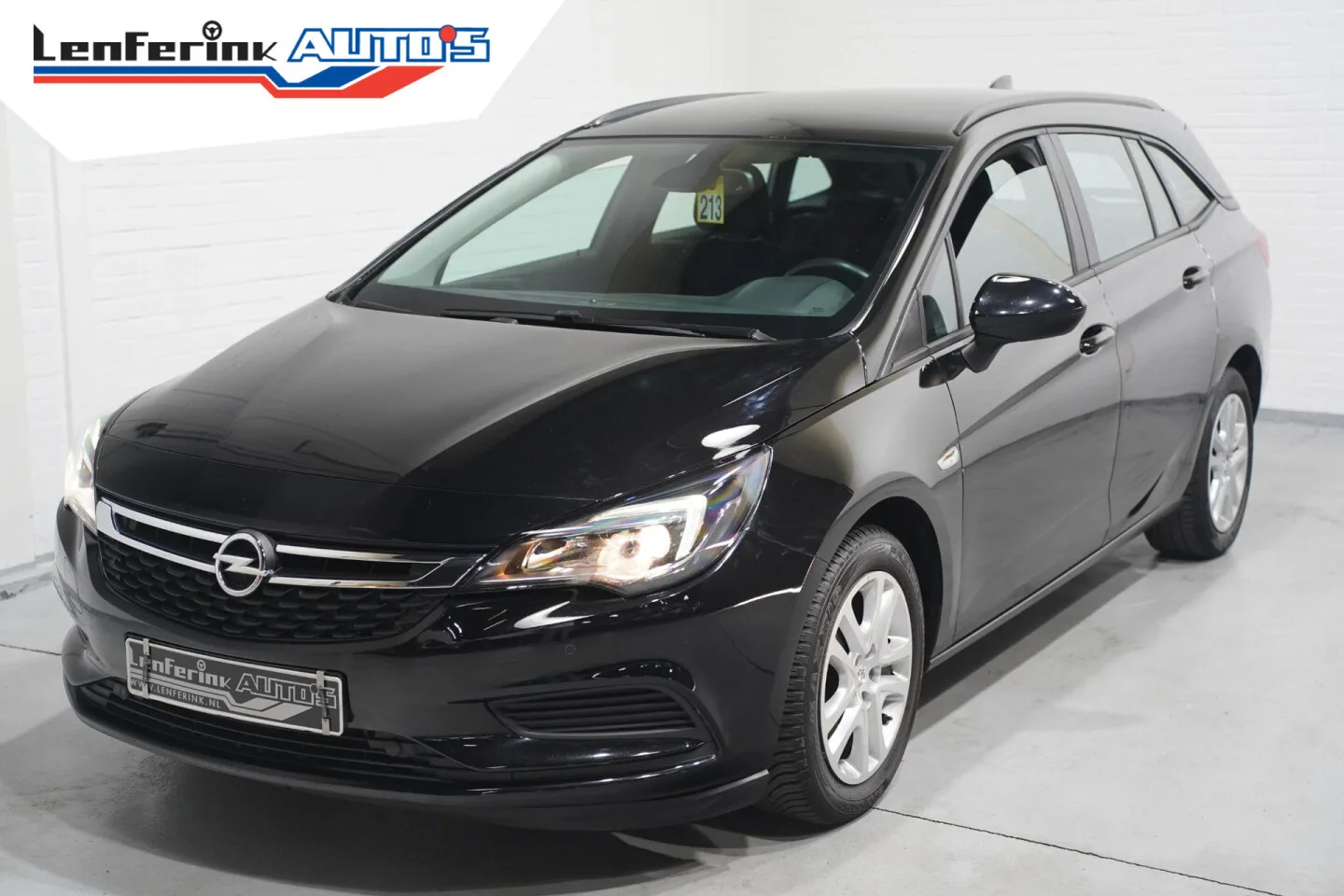 Opel Astra (2018) — foto 1