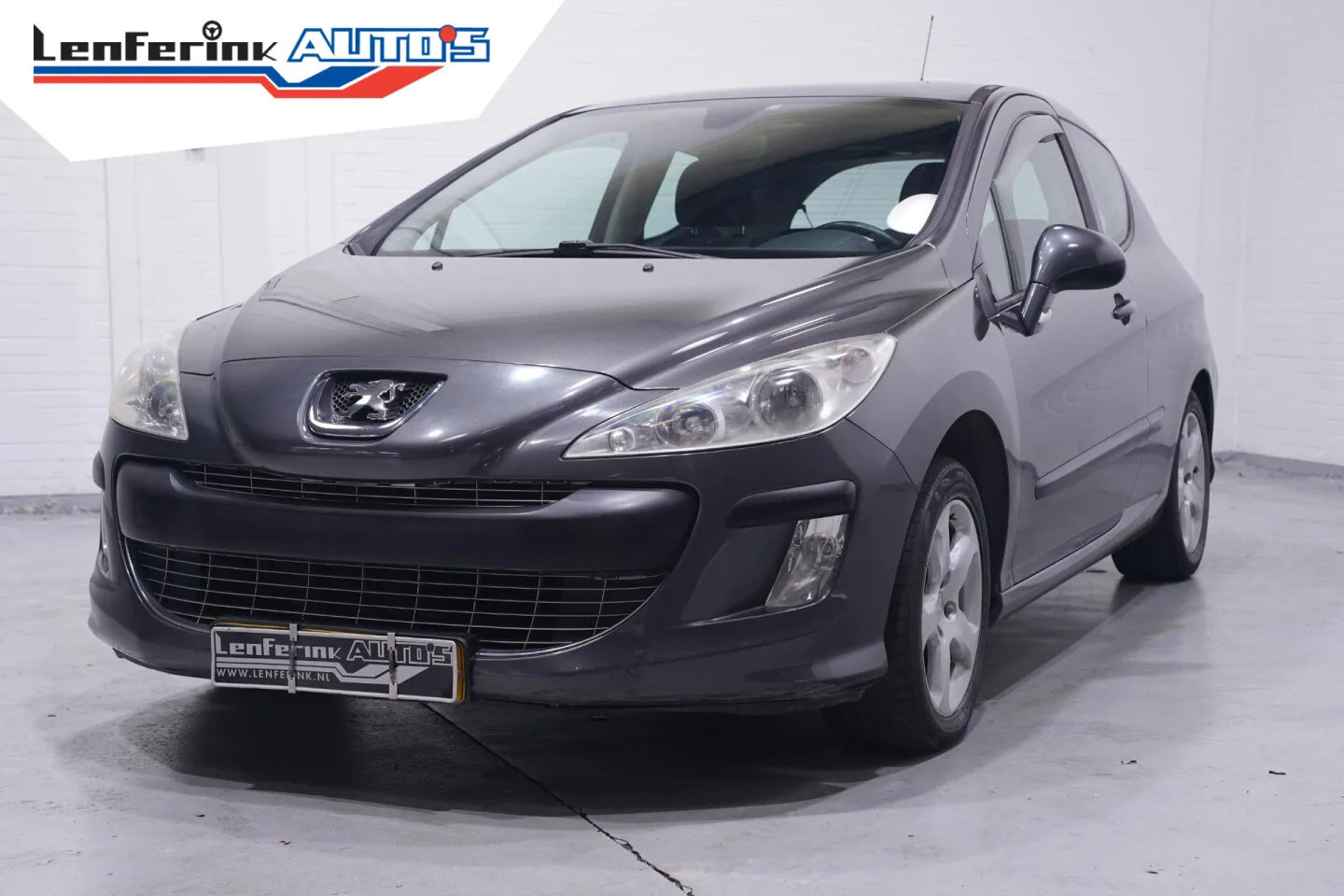 Peugeot 308 (2008) — foto 1