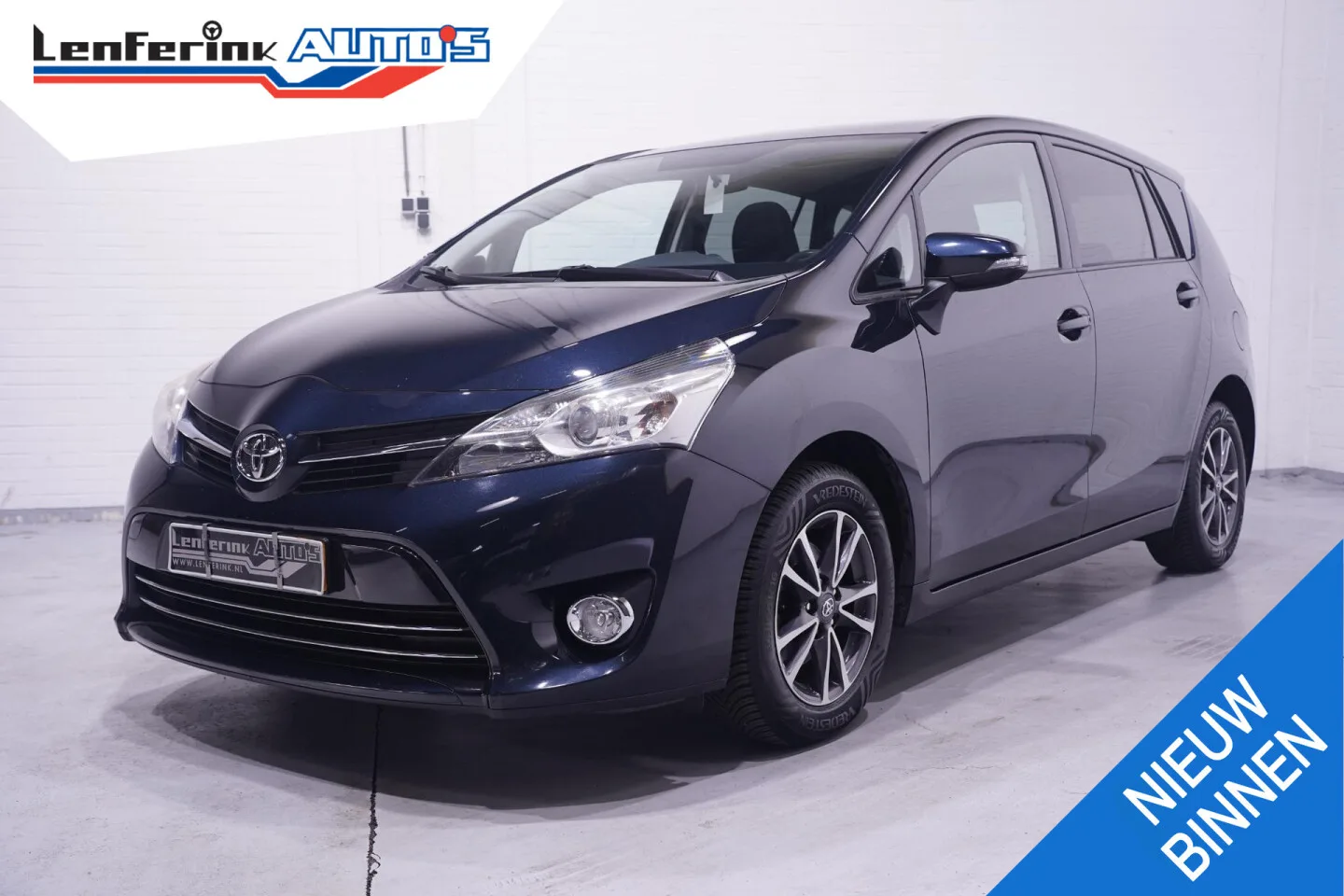 Toyota Verso (2013) — foto 1