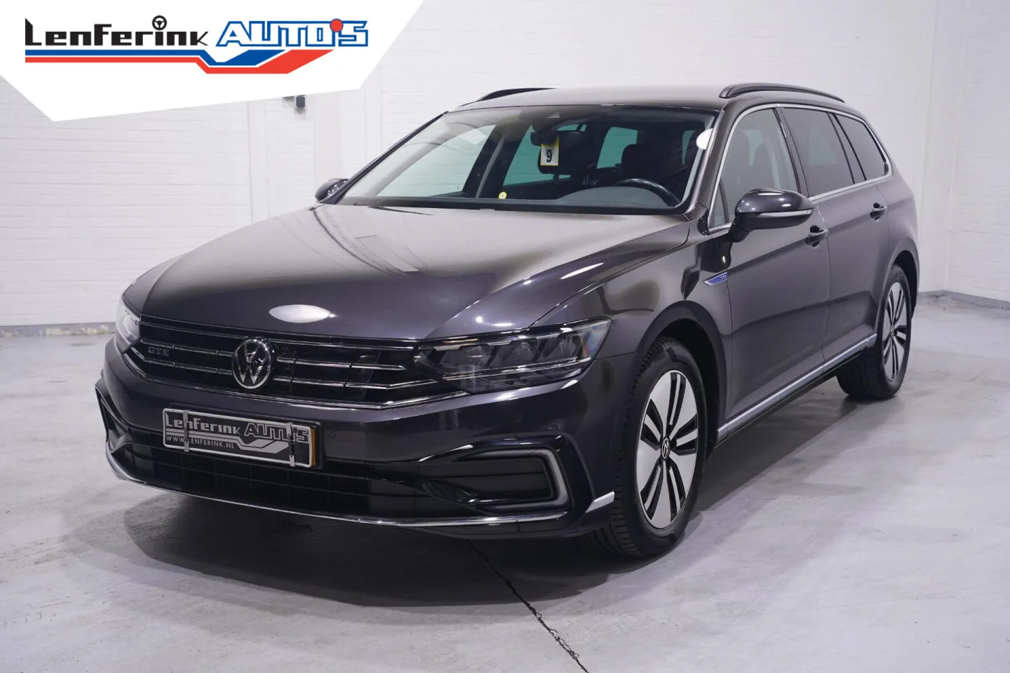 Volkswagen Passat (2021) — foto 1