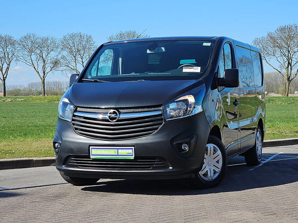 Opel Vivaro (2016) — foto 1