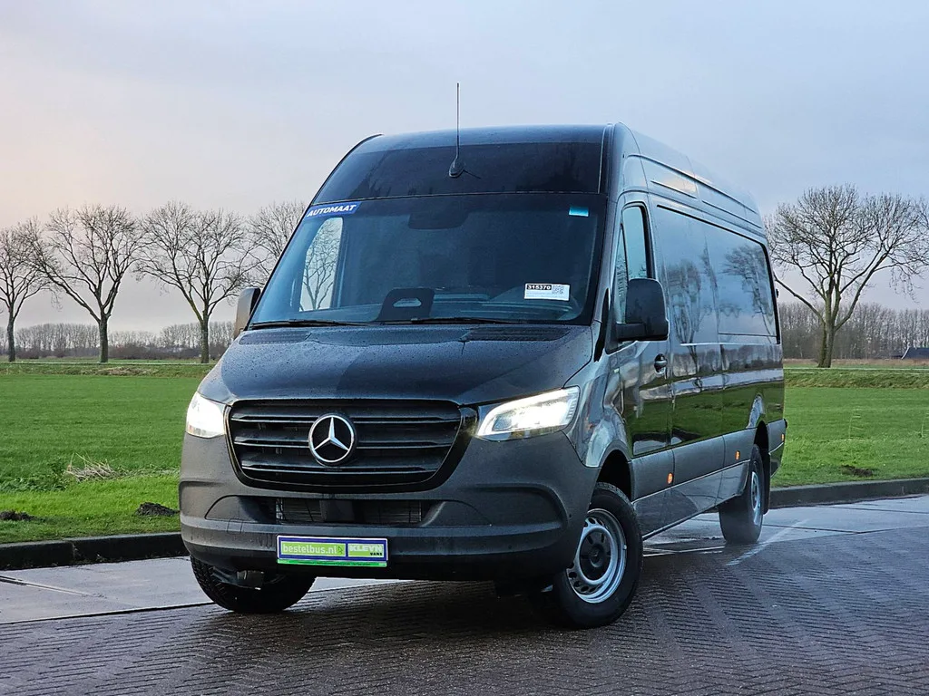 Mercedes-Benz Sprinter (2024) — foto 1