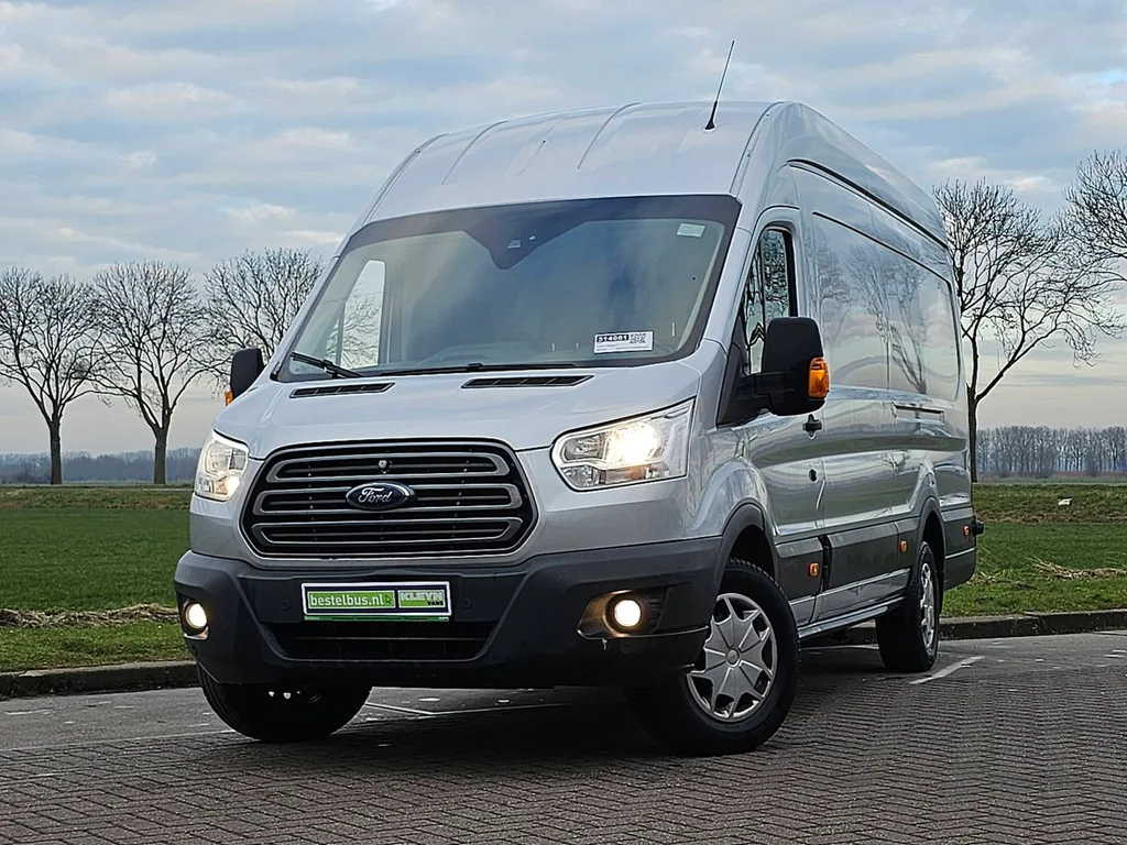 Ford Transit (2017) — foto 1