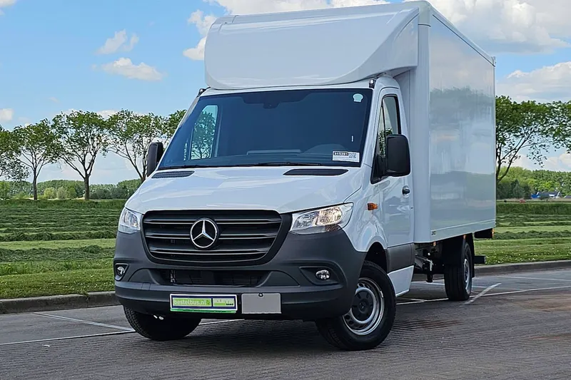 Mercedes-Benz Sprinter (2024)