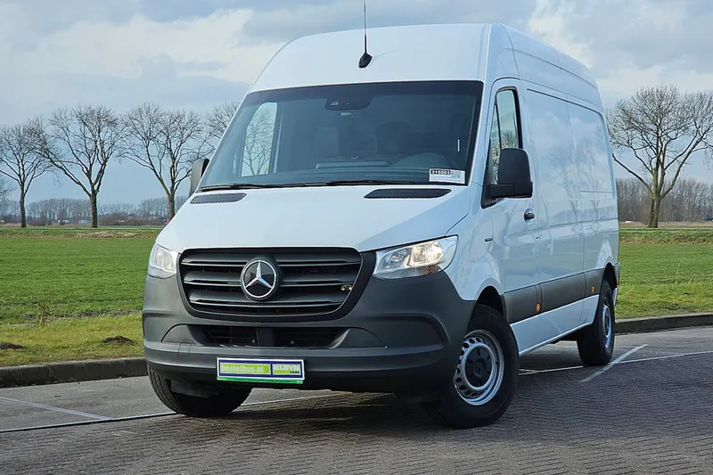 Mercedes-Benz eSprinter (2024)