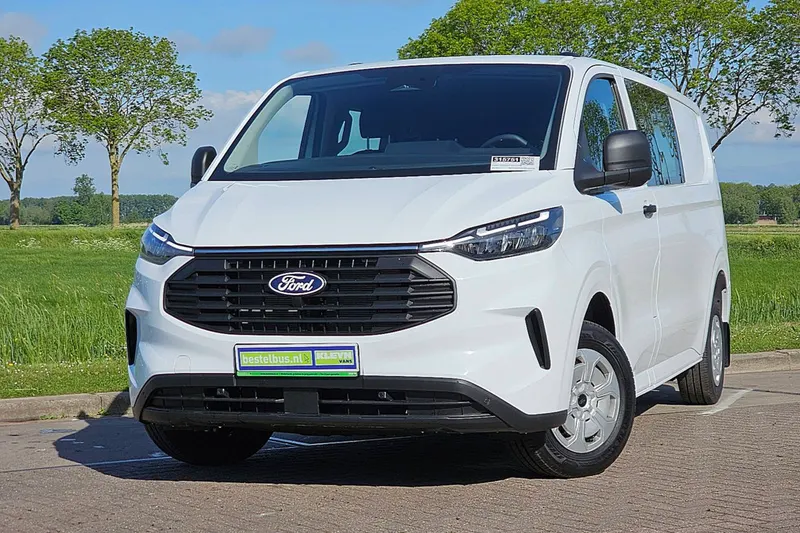 Ford Transit Custom (2024)