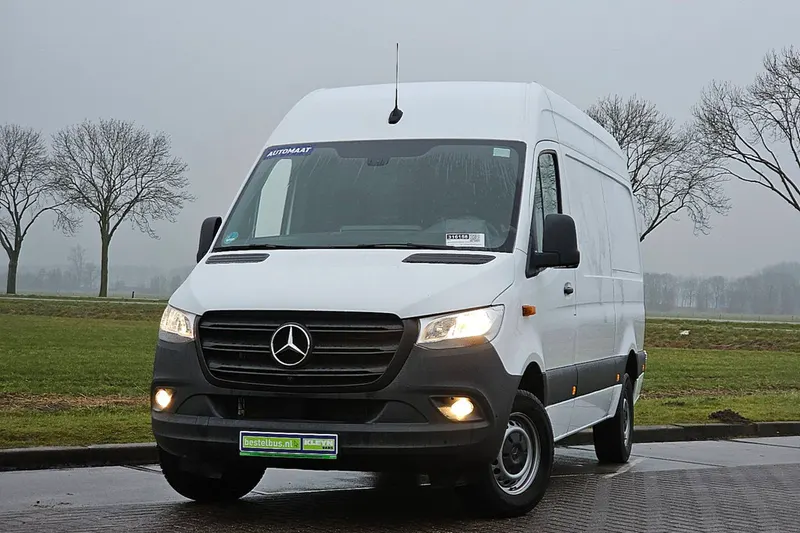 Mercedes-Benz Sprinter (2024)