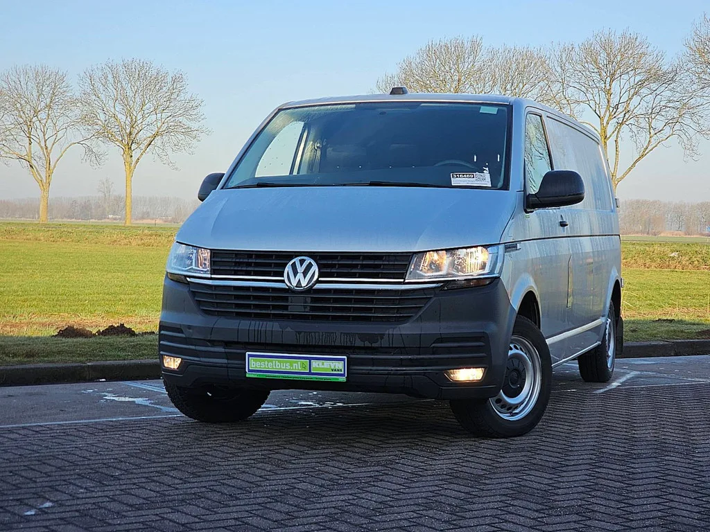 Volkswagen Transporter (2020) — foto 1