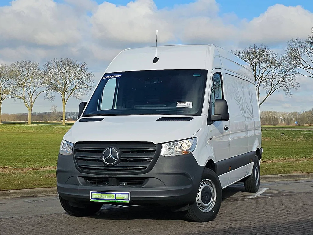 Mercedes-Benz eSprinter (2022) — foto 1