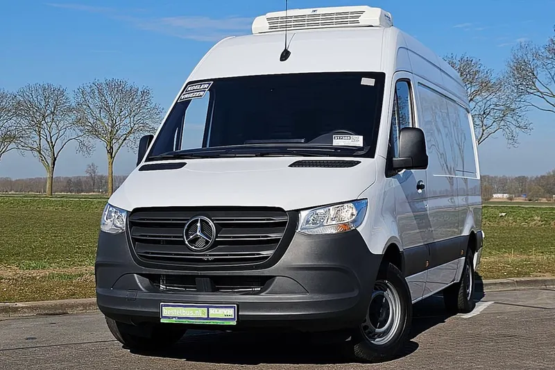 Mercedes-Benz Sprinter (2024)