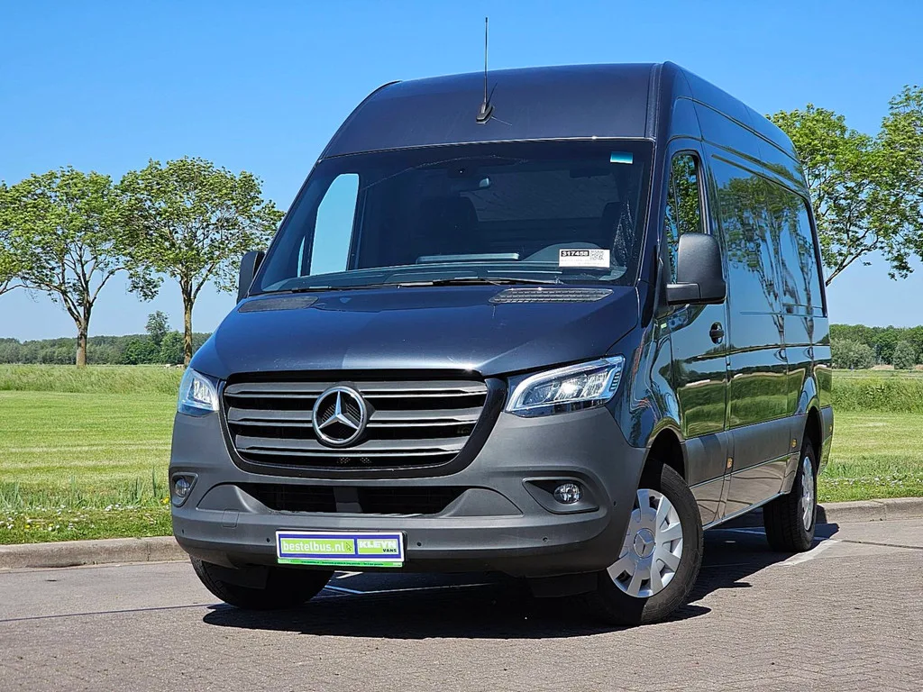 Mercedes-Benz Sprinter (2023) — foto 1