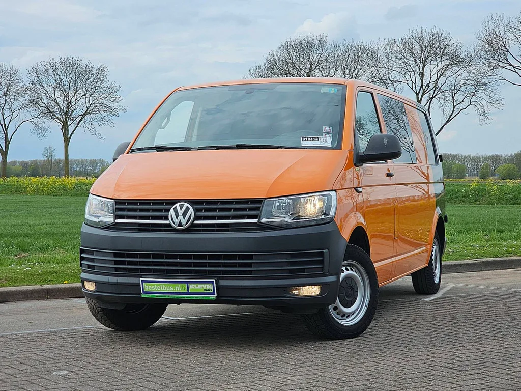 Volkswagen Transporter (2018) — foto 1