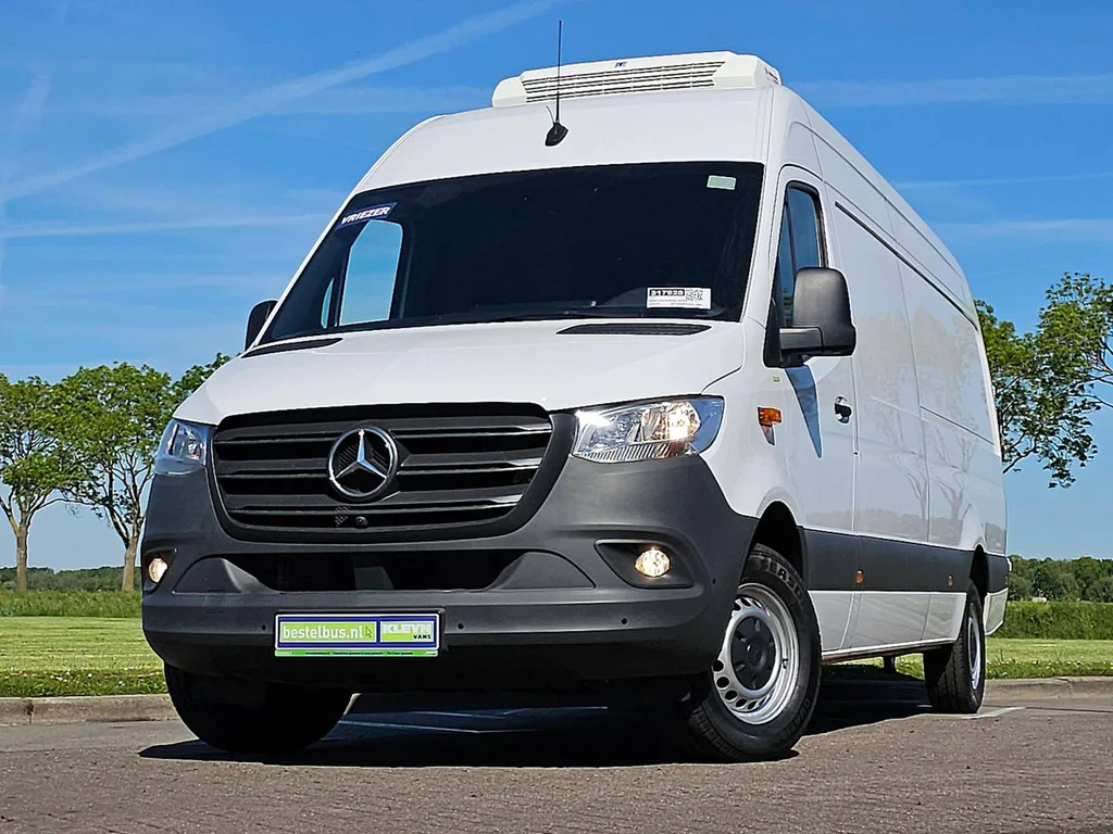 Mercedes-Benz Sprinter (2022) — foto 1