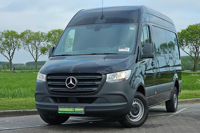 Mercedes-Benz Sprinter (2023)