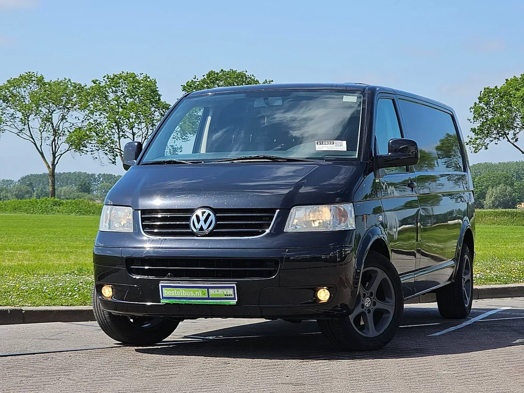 Volkswagen Transporter (2009) — foto 1