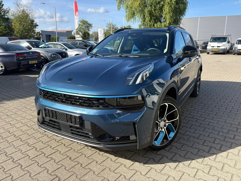 Lynk & Co 01 (2023) — foto 1