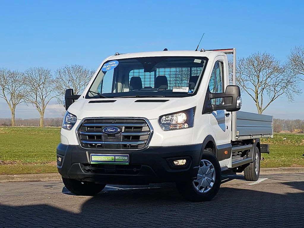 Ford E-Transit (2024) — foto 1